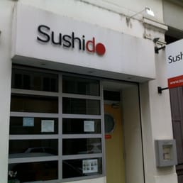 sushido-devanture-restaurant-japonais-corine-malaquin-conception-redaction-lyon